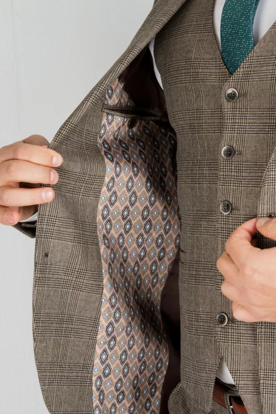 Клетчатый костюм-тройка песочного цвета Вечерние мужские костюмы