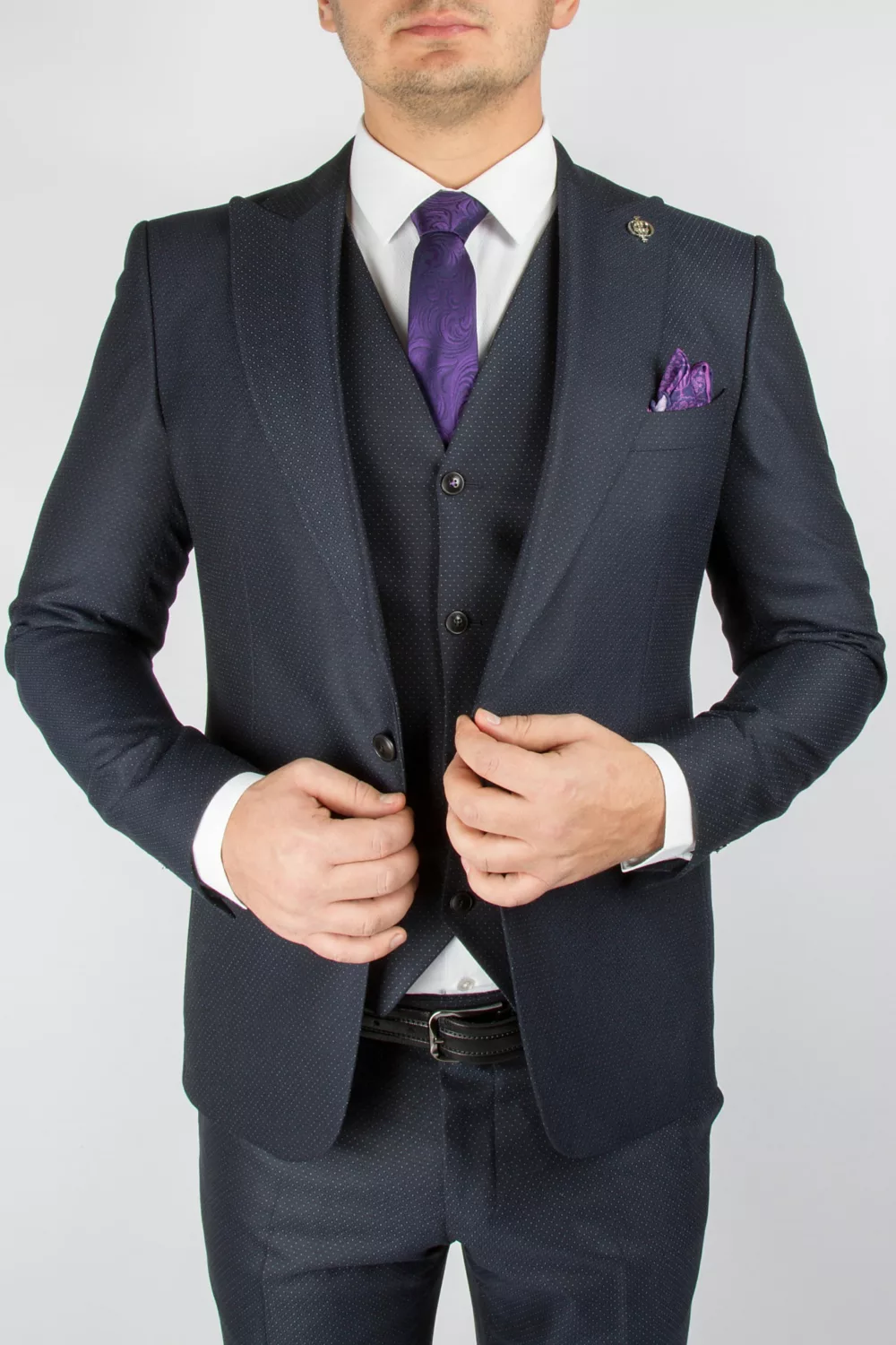 Приталенный костюм-тройка темно-синего цвета Каталог