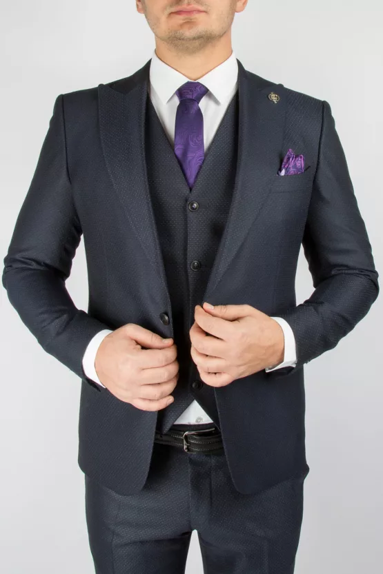 Приталенный костюм-тройка темно-синего цвета Каталог