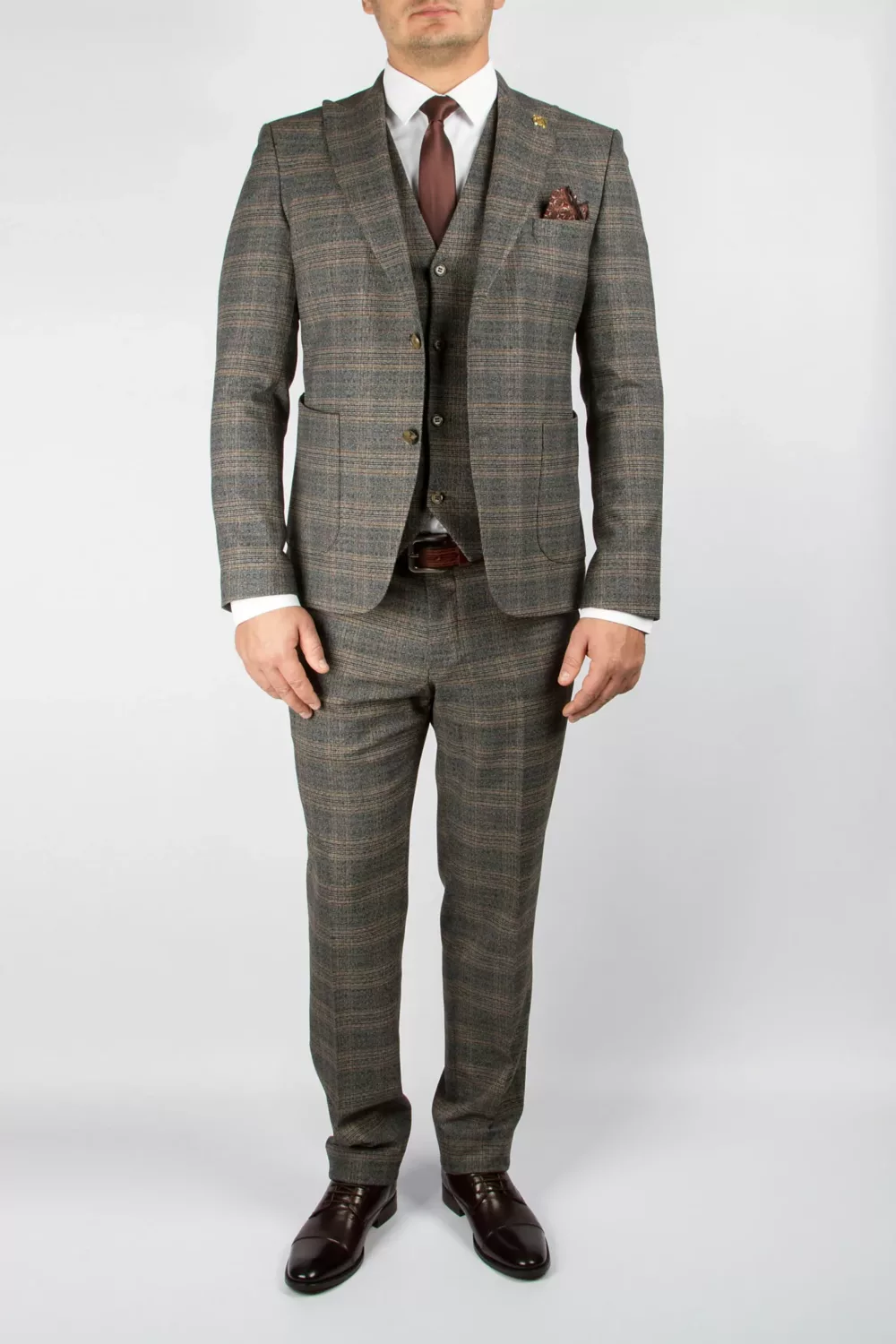 8 Костюм-тройка серого цвета в песочную клетку Каталог