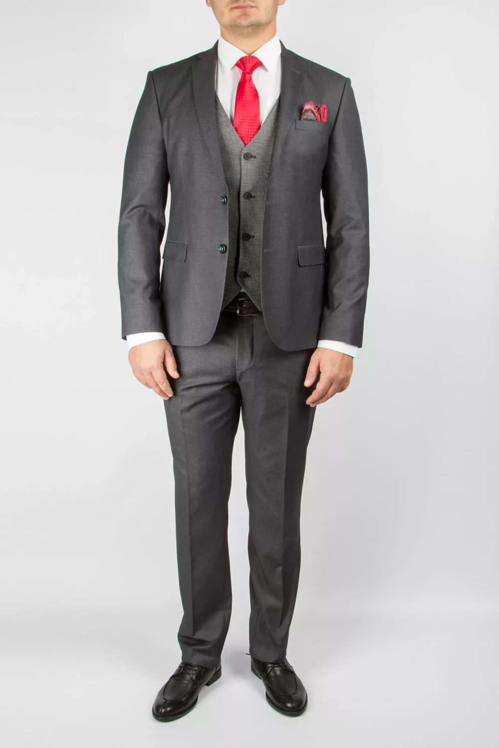 85 Костюм-тройка серого цвета из фактурной ткани Вечерние мужские костюмы