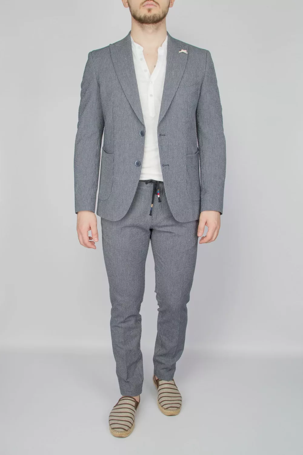Костюм-двойка серого цвета Каталог