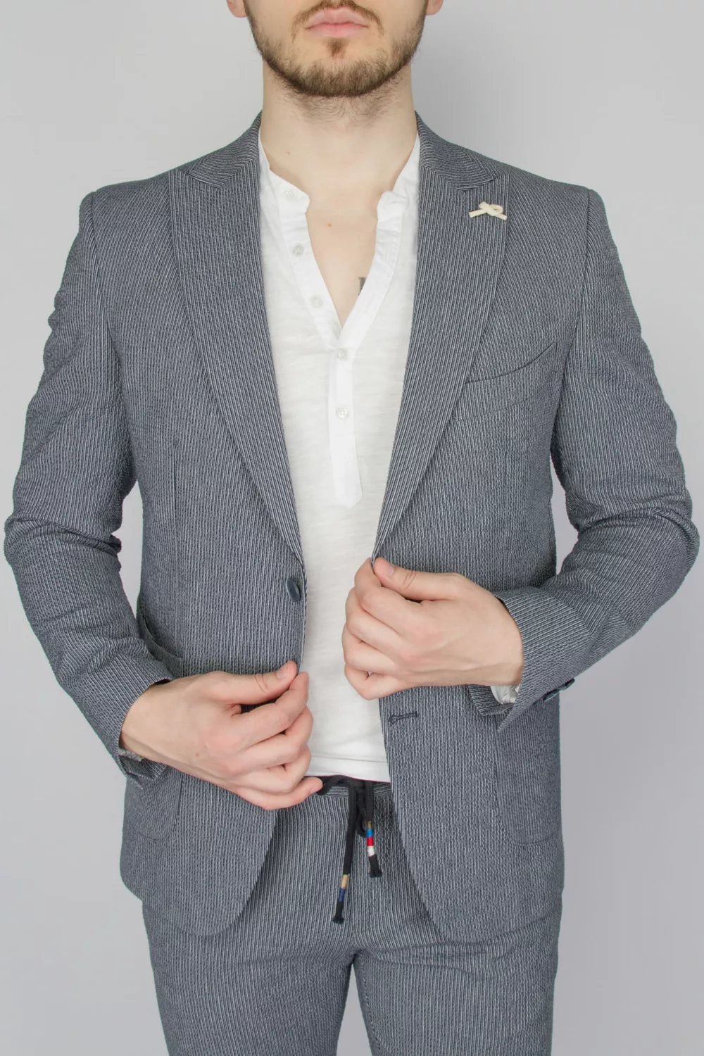 Костюм-двойка серого цвета Каталог