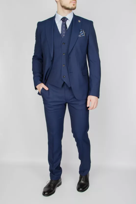Костюм-тройка синего цвета в тонкую полосу Вечерние мужские костюмы