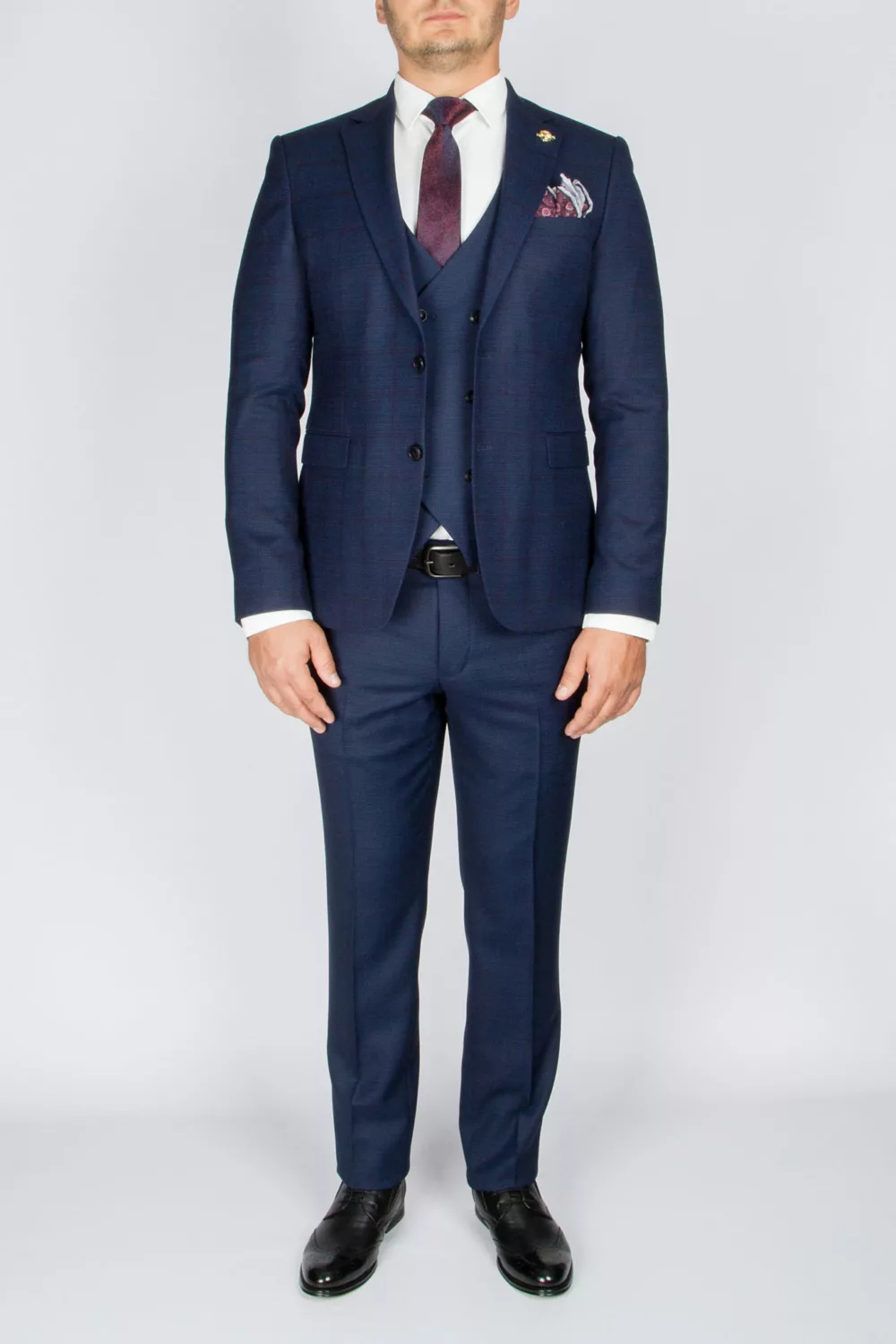 Костюм-тройка синего цвета с клеточным пиджаком Каталог