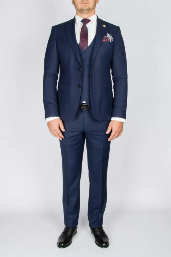 Костюм-тройка синего цвета с клеточным пиджаком Каталог