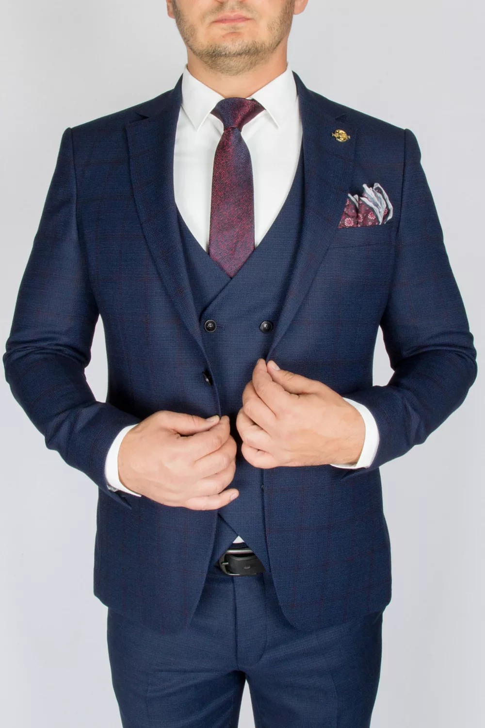 Костюм-тройка синего цвета с клеточным пиджаком Каталог