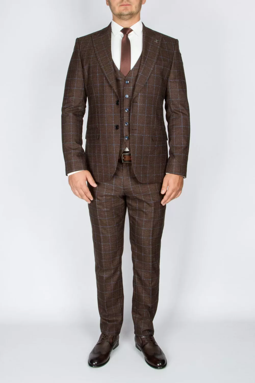 43 Костюм-тройка шоколадного цвета в голубую клетку Брючные мужские костюмы