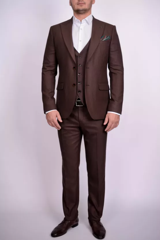 Твидовый костюм-тройка коричневого цвета Каталог