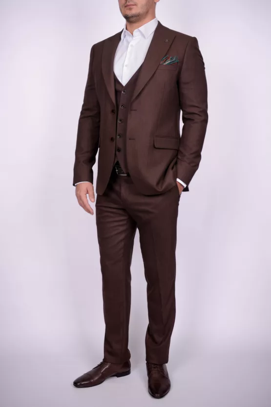 Твидовый костюм-тройка коричневого цвета Каталог
