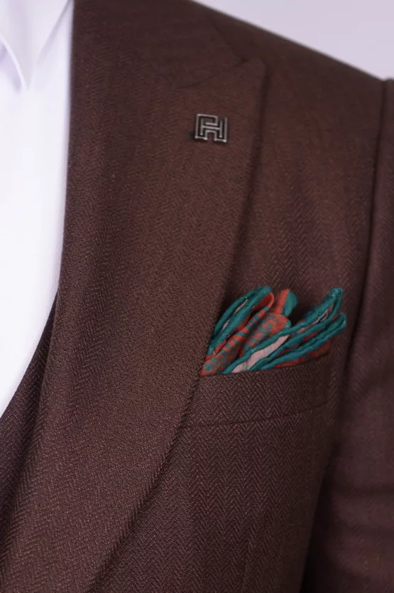 Твидовый костюм-тройка коричневого цвета Каталог