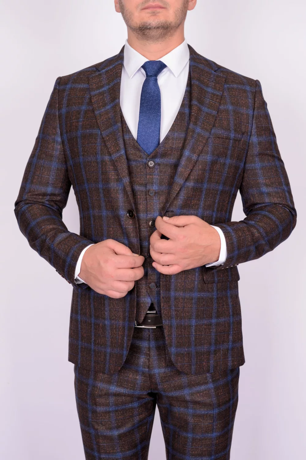 Костюм-тройка коричневого цвета в крупную клетку Вечерние мужские костюмы