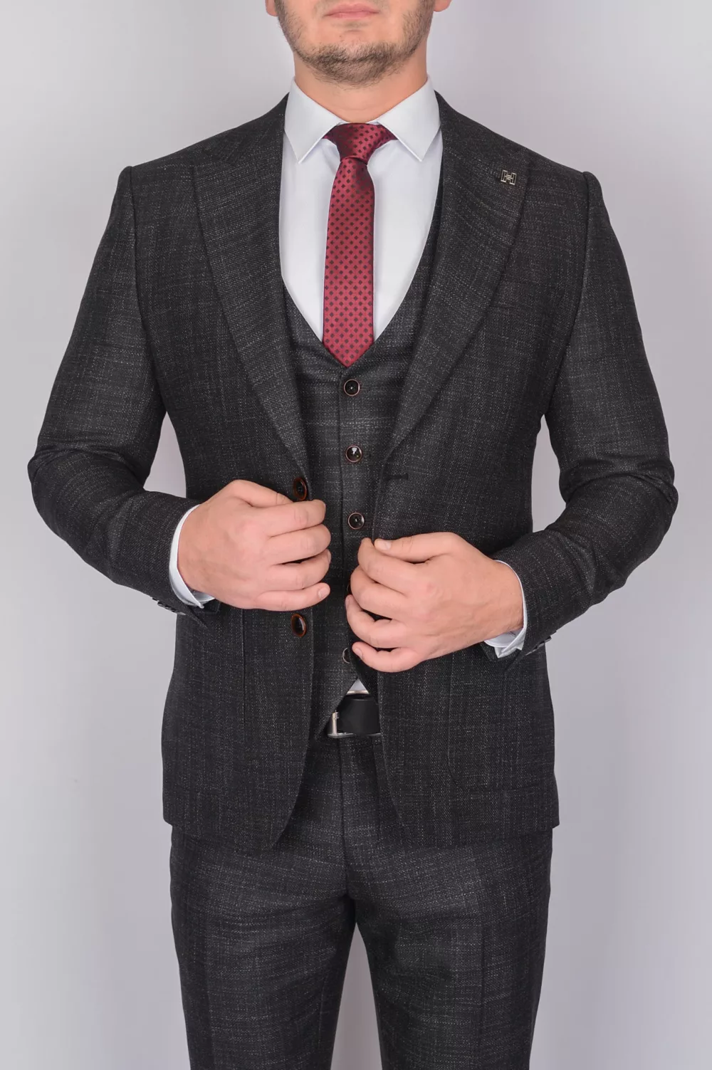 Костюм-тройка темно-серого цвета Брючные мужские костюмы