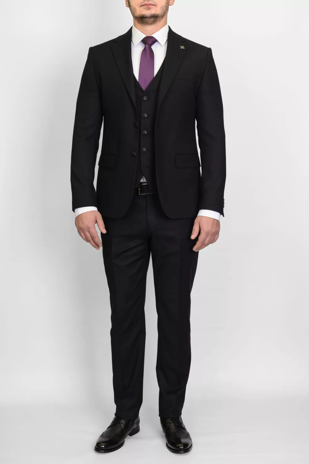 Костюм-тройка матово черного цвета. Каталог