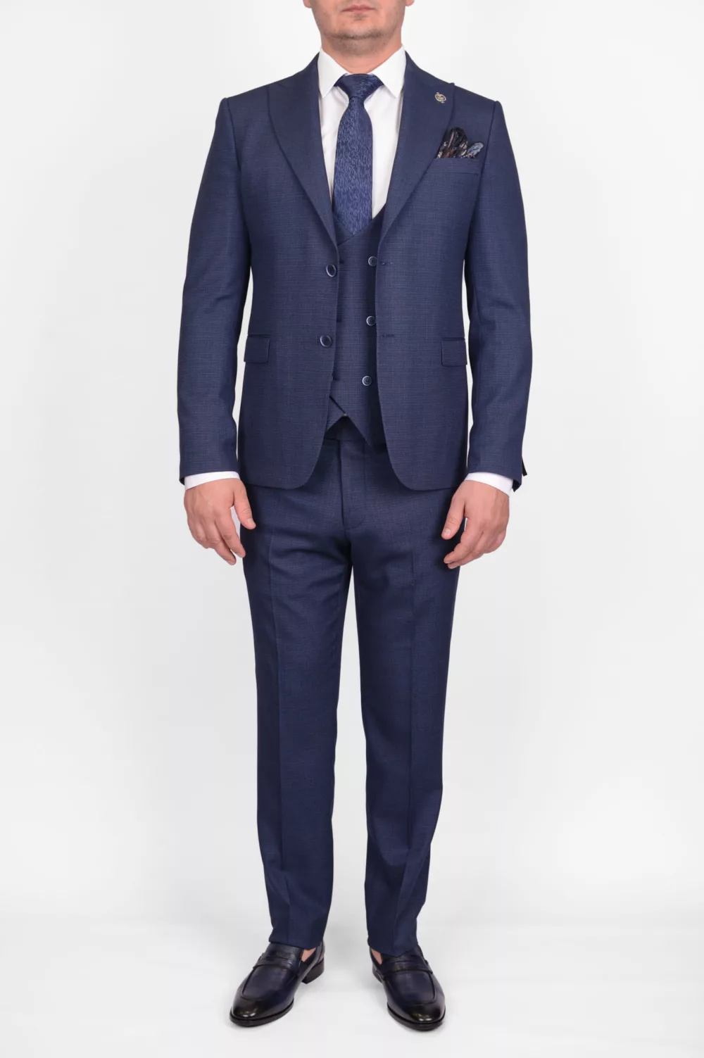 Костюм-тройка синего цвета, облегченная модель Брючные мужские костюмы