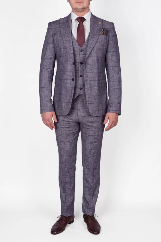 Костюм-тройка светло-серого цвета в марсаловую клетку Каталог