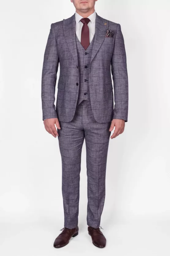 Костюм-тройка светло-серого цвета в марсаловую клетку Каталог