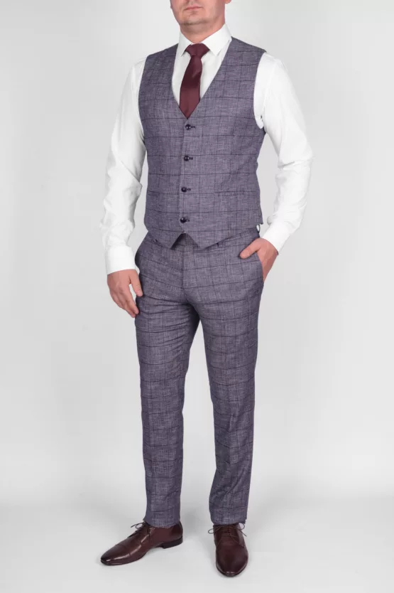 Костюм-тройка светло-серого цвета в марсаловую клетку Каталог