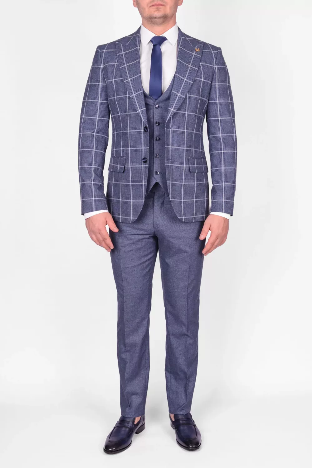 Костюм-тройка светло-серого цвета, пиджак в яркую клетку Вечерние мужские костюмы