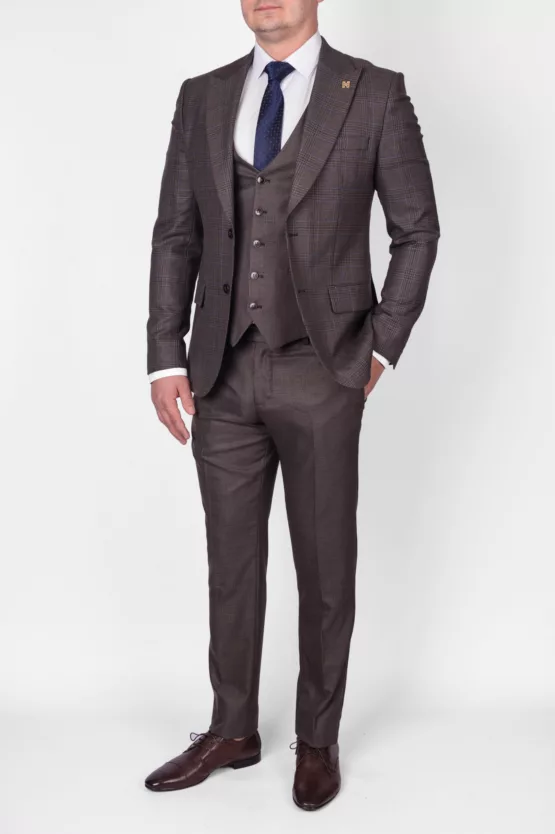 Костюм-тройка песочного цвета с клетчатым пиджаком Вечерние мужские костюмы