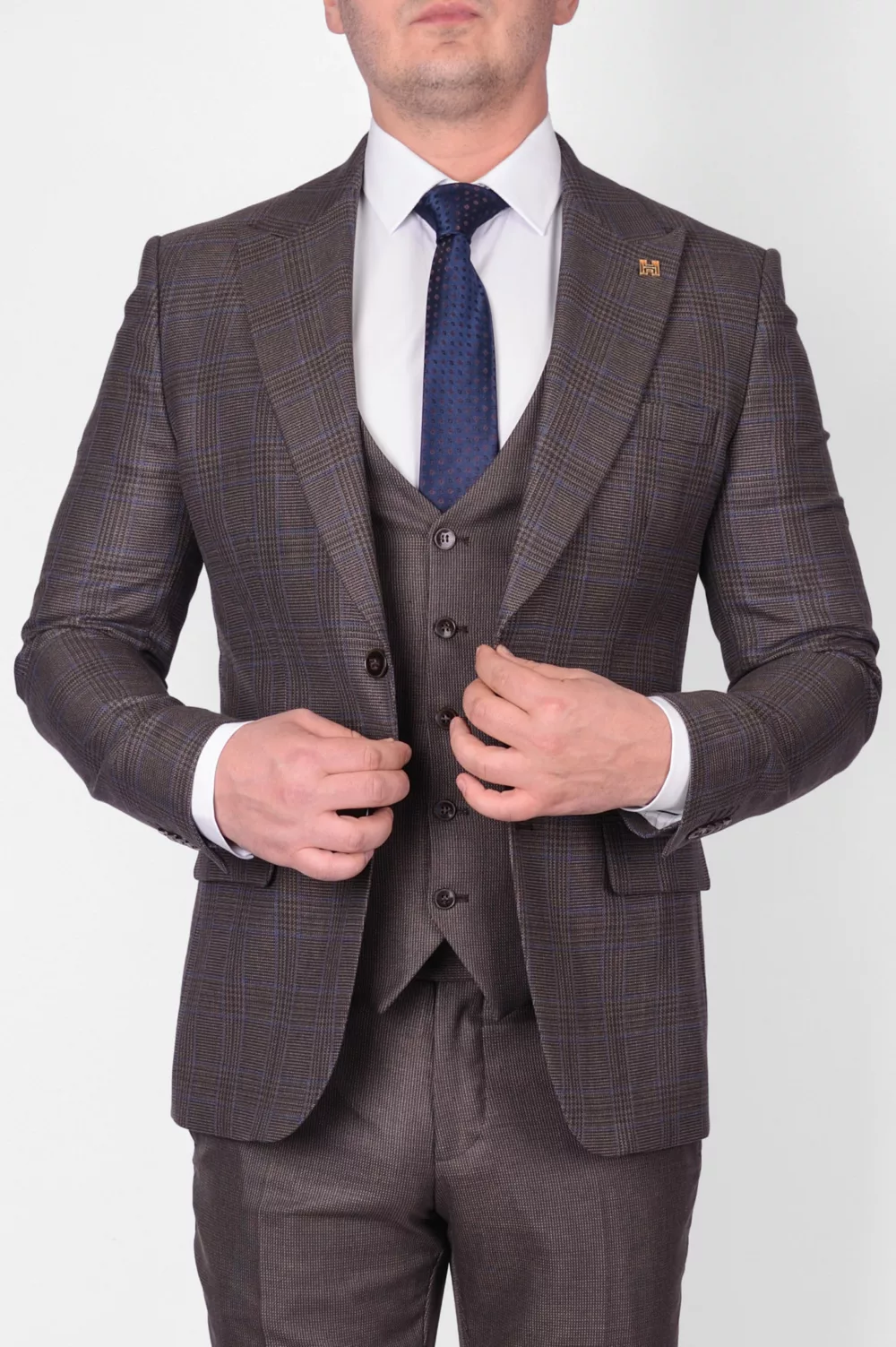 Костюм-тройка песочного цвета с клетчатым пиджаком Вечерние мужские костюмы