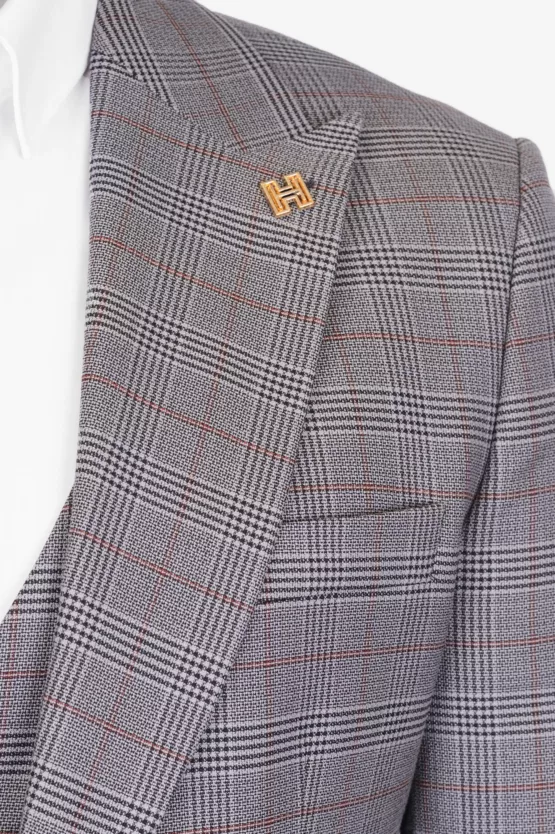 Костюм-тройка бежевого цвета в структурную клетку Вечерние мужские костюмы