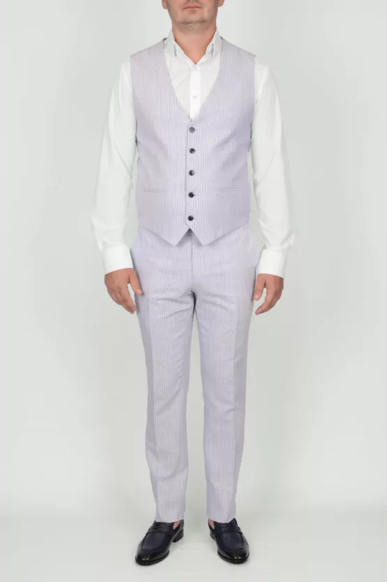 Костюм-тройка светло-голубого цвета в полосу Каталог