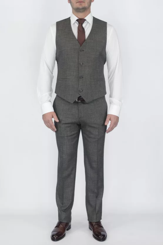 Костюм-тройка песочного цвета с зеленой клеткой Каталог