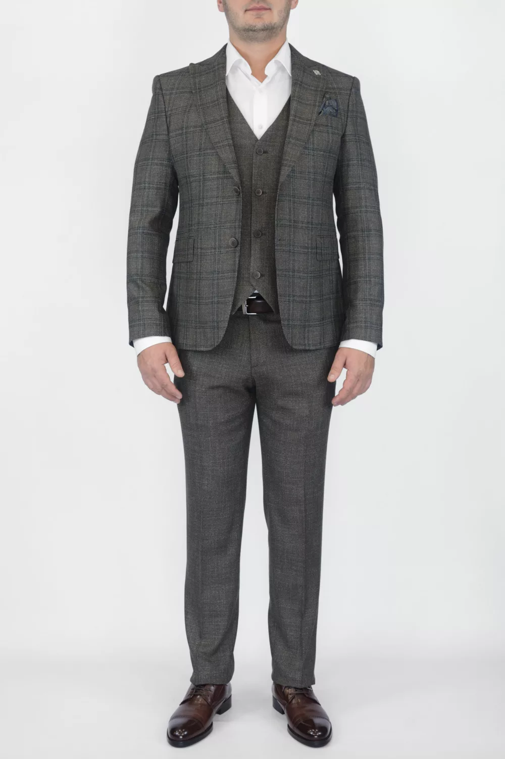 Костюм-тройка песочного цвета с зеленой клеткой Каталог