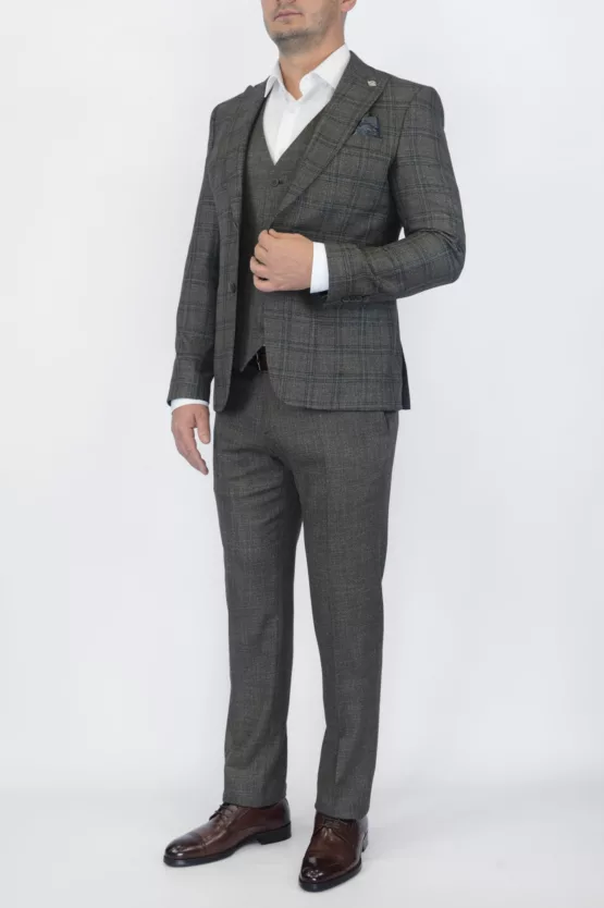 Костюм-тройка песочного цвета с зеленой клеткой Каталог