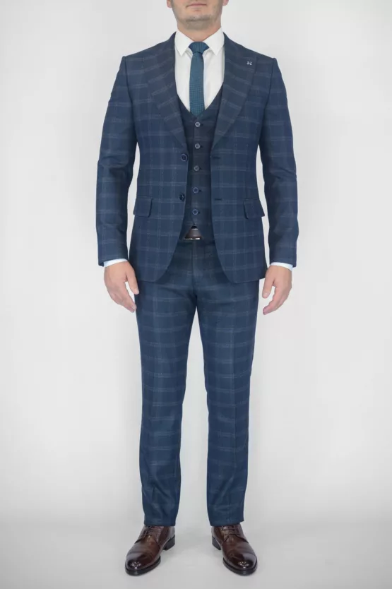 Изумрудный костюм-тройка в клетку Каталог