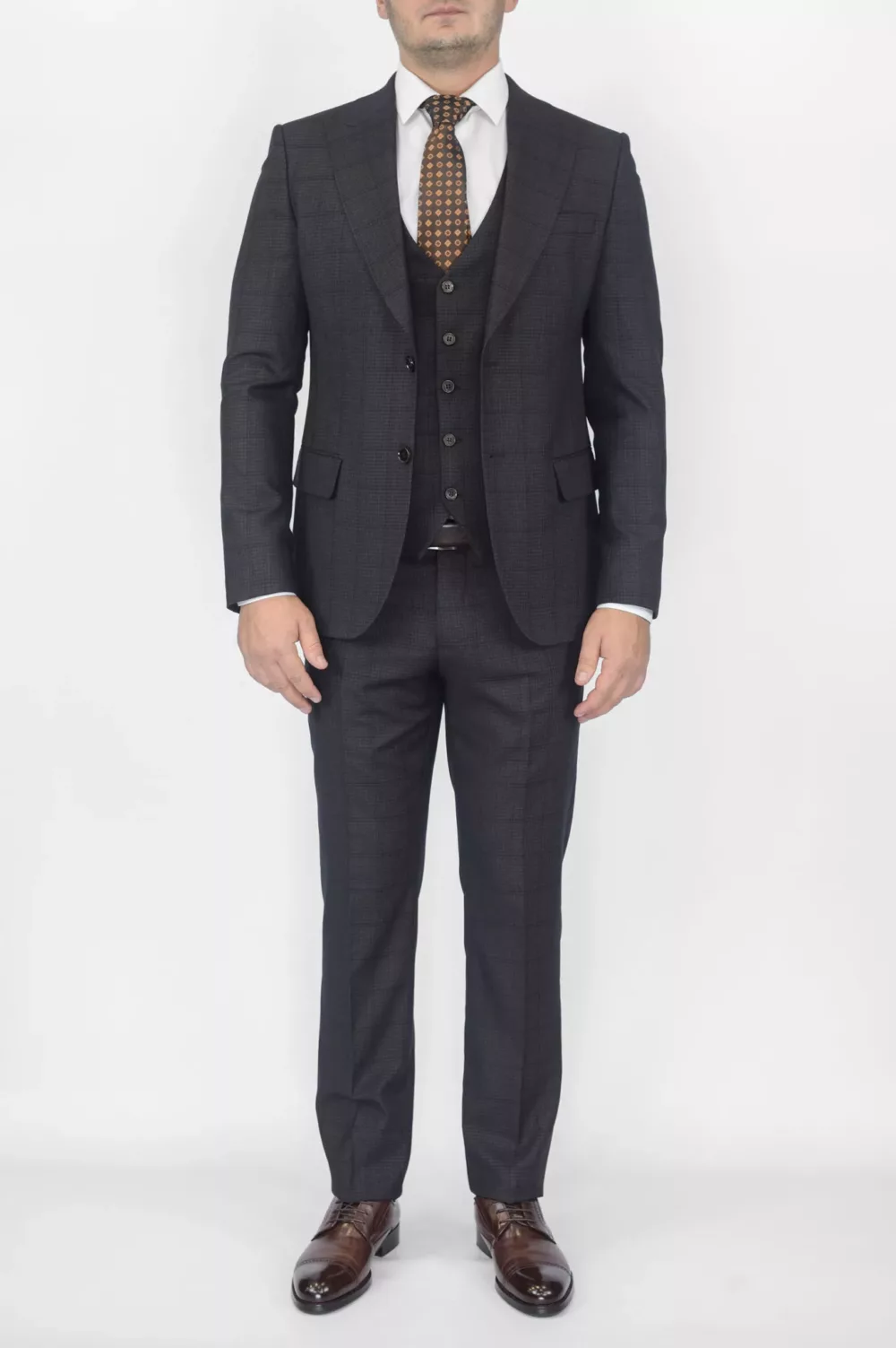 Костюм-тройка темно-коричневый цвет в клетку Каталог