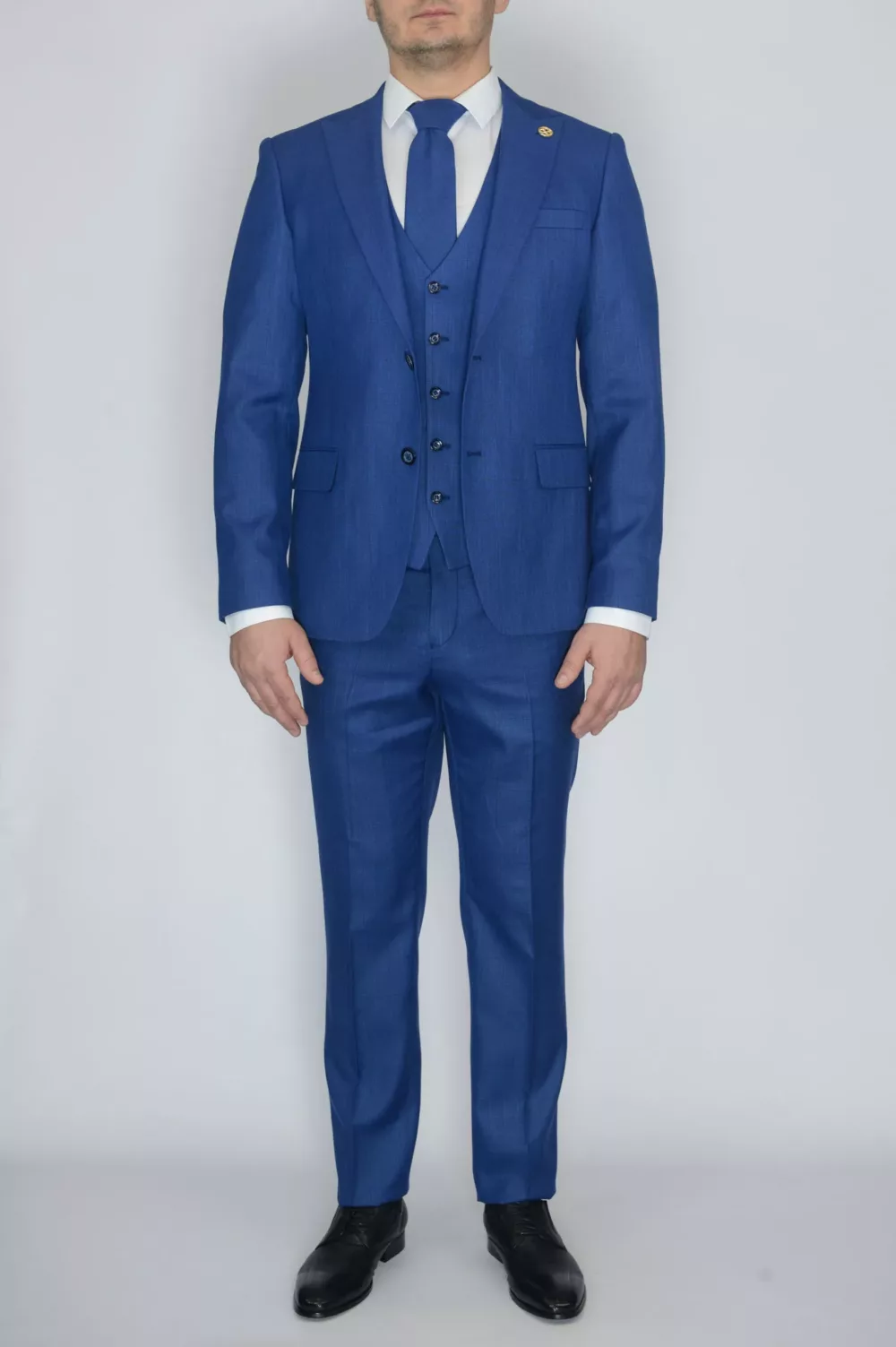 Костюм-тройка ярко-синего цвета Каталог