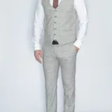 Костюм-тройка кремового цвета Каталог