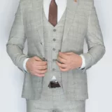 Костюм-тройка кремового цвета Каталог