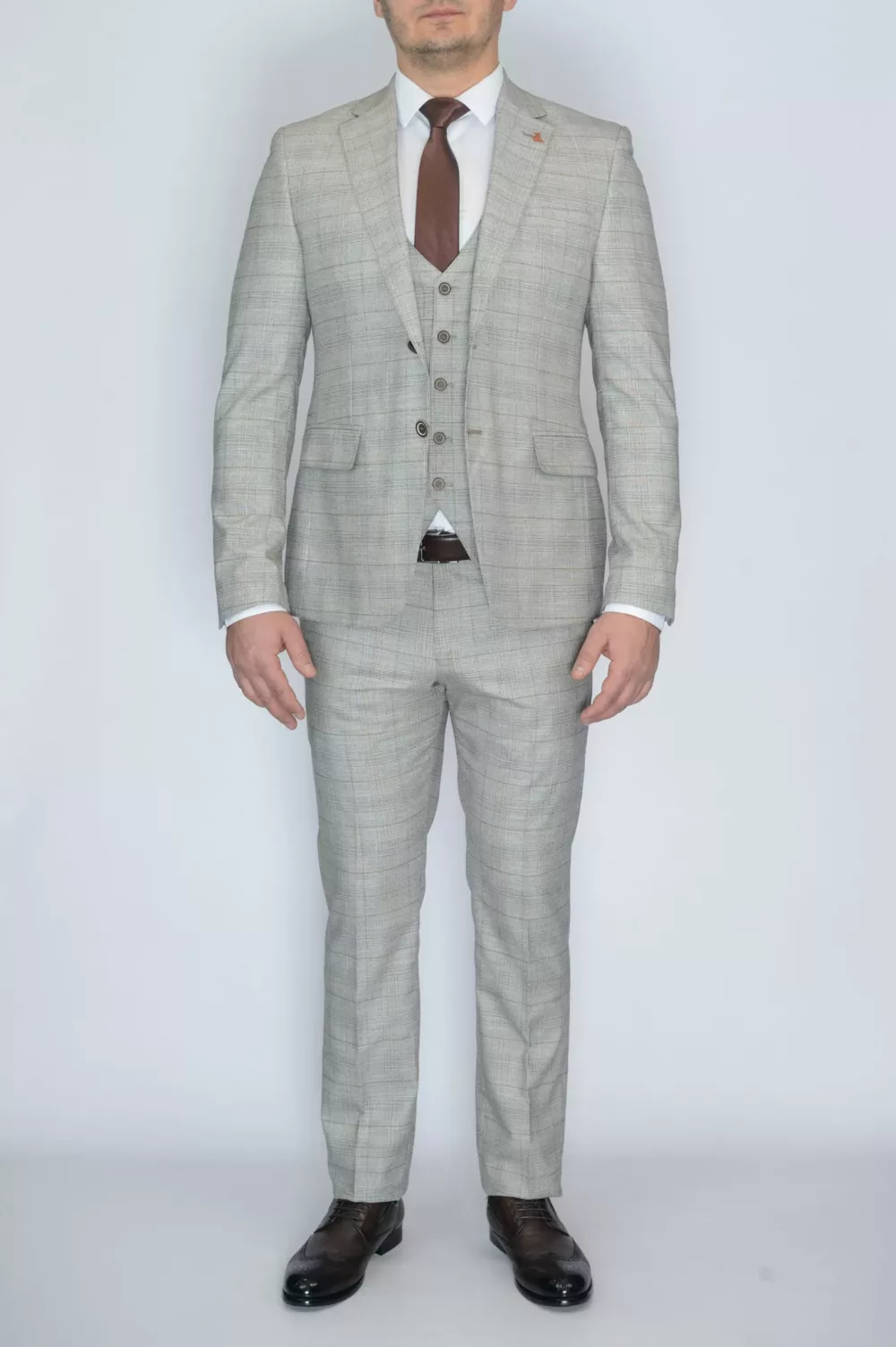 Костюм-тройка кремового цвета Каталог