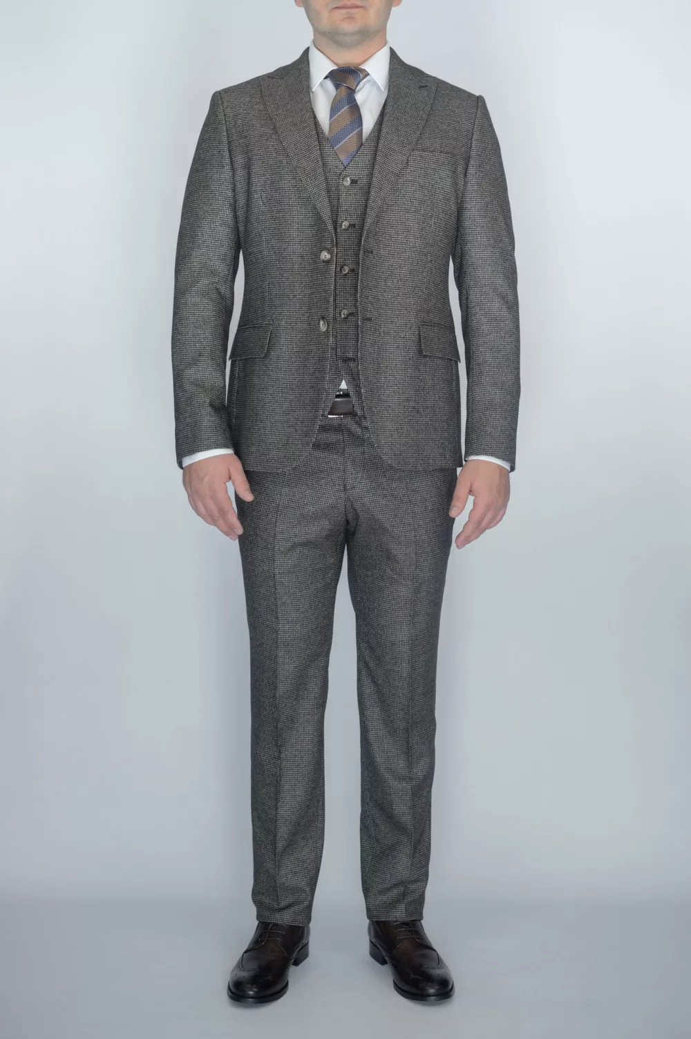 Костюм-тройка песочный цвет Костюм-тройка песочный цвет текстурная ткань Каталог