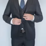 Шоколадный костюм-тройка в клетку Брючные мужские костюмы