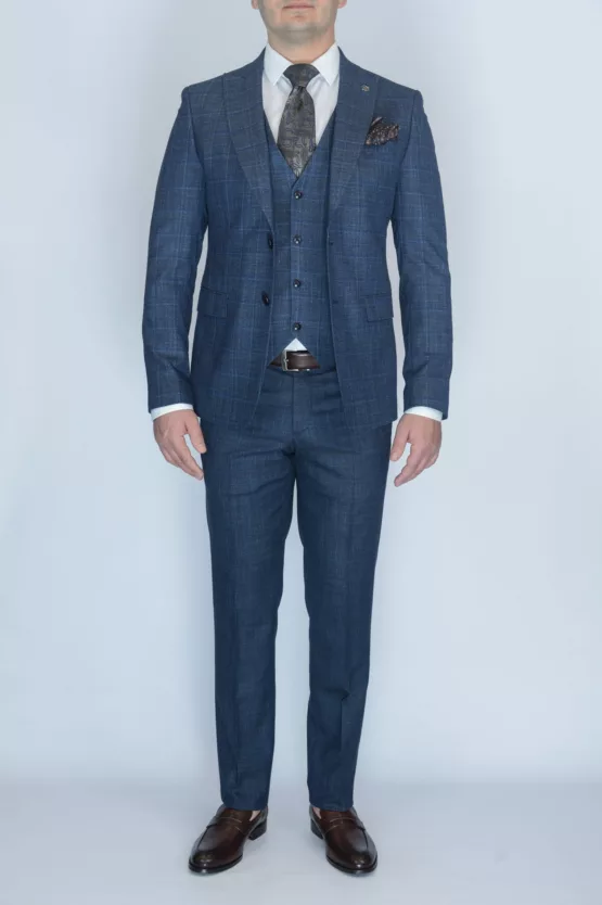 Костюм-тройка серого цвета в синюю клетку Каталог