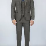 Костюм-тройка шоколадного цвета в клетку Каталог