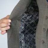 Костюм-тройка шоколадного цвета в клетку Каталог