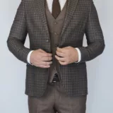 Костюм-тройка песочного цвета в зеленую клетку Каталог