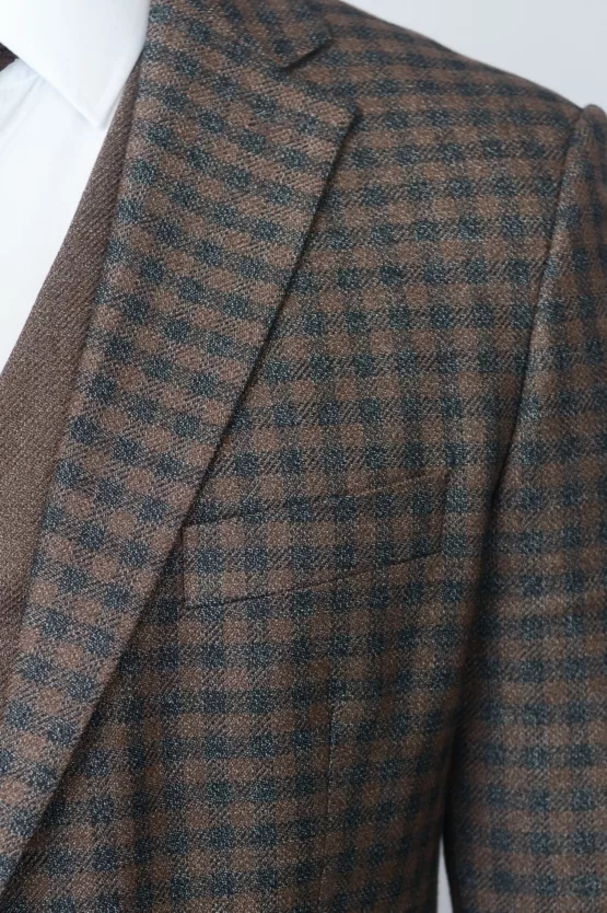 Костюм-тройка песочного цвета в зеленую клетку Каталог