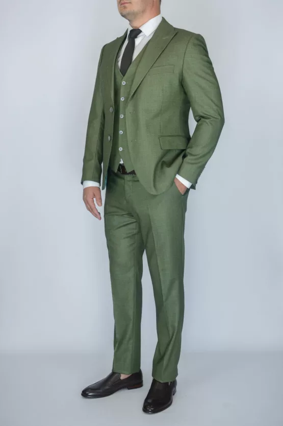 Костюм-тройка фисташковый оттенок Вечерние мужские костюмы