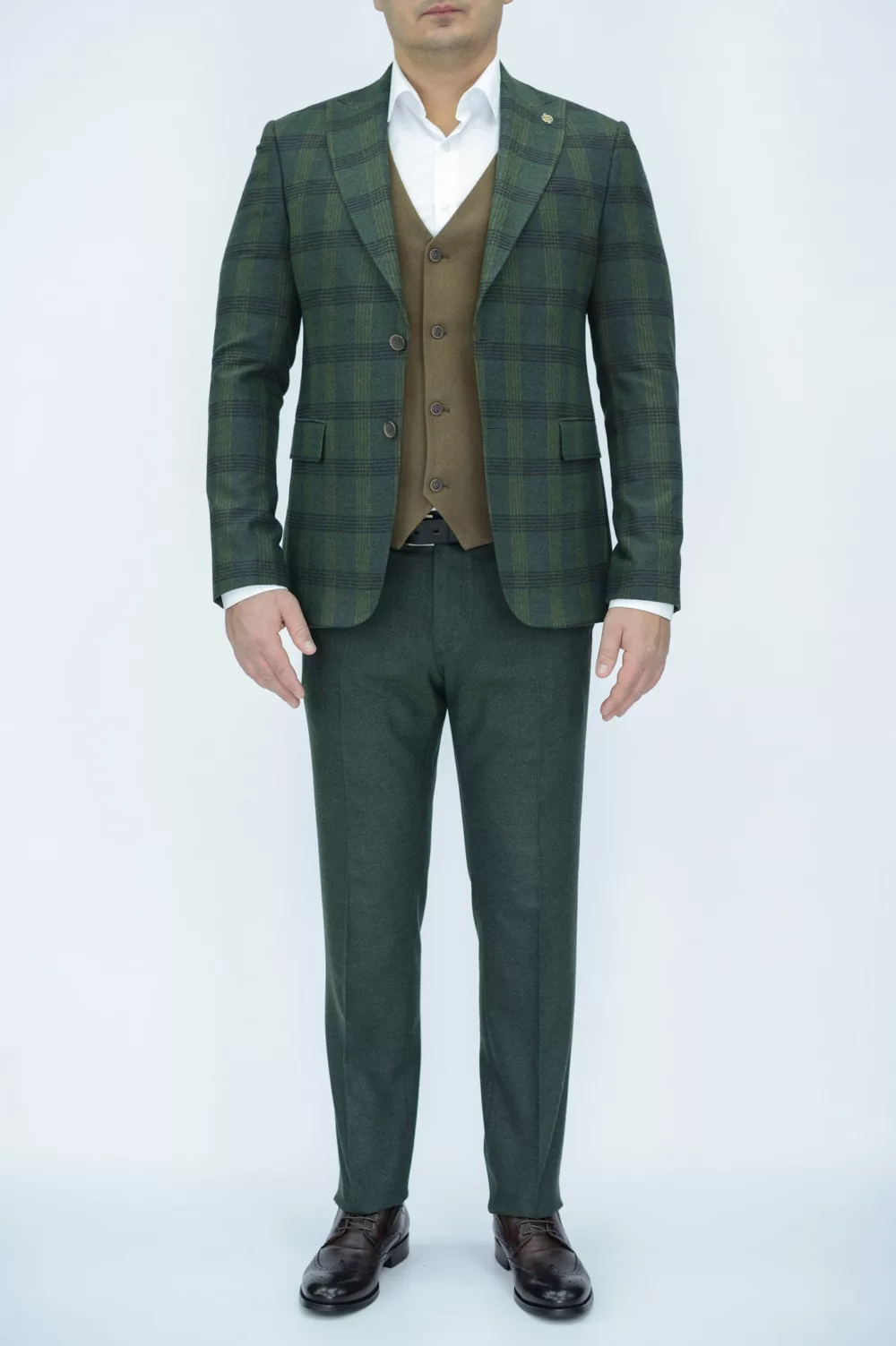 Костюм-тройка с клетчатым зеленым пиджаком Каталог