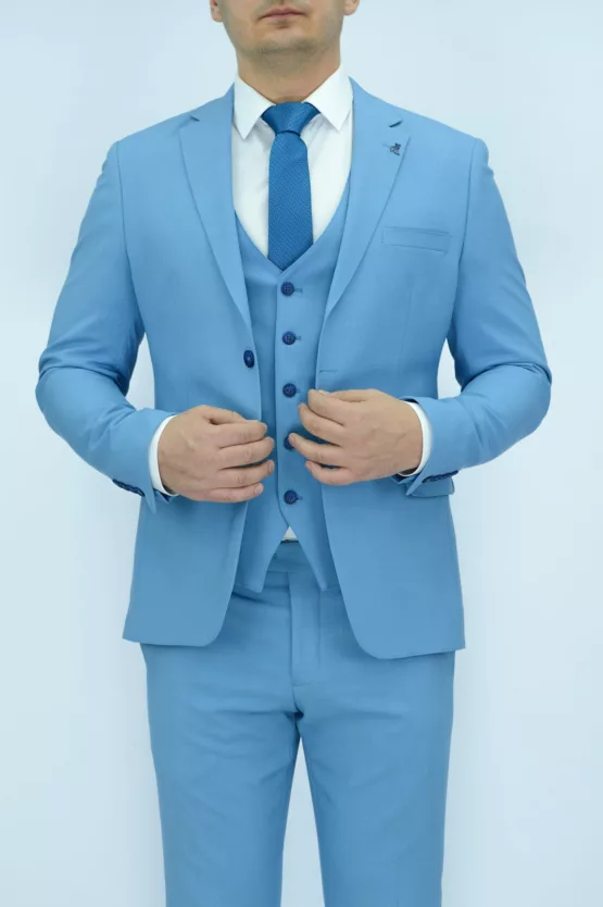 Костюм-тройка небесно-голубого цвета Каталог