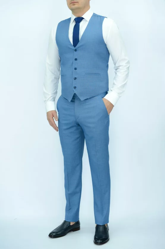 Костюм-тройка голубого цвета в клетку Каталог
