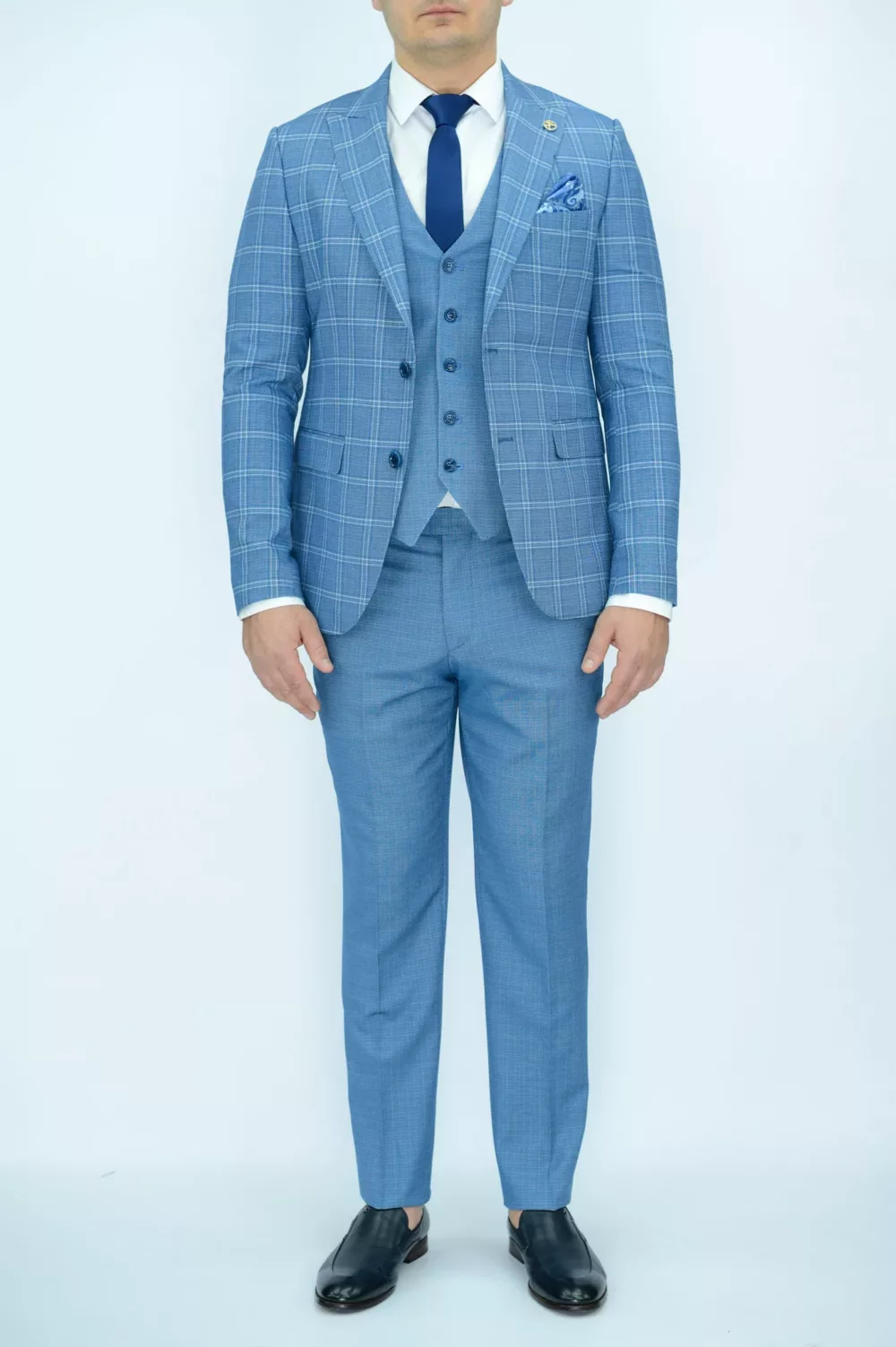 Костюм-тройка голубого цвета в клетку Каталог