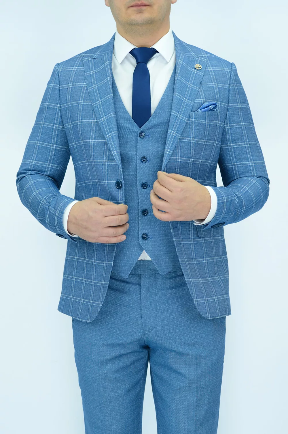 Костюм-тройка голубого цвета в клетку Каталог