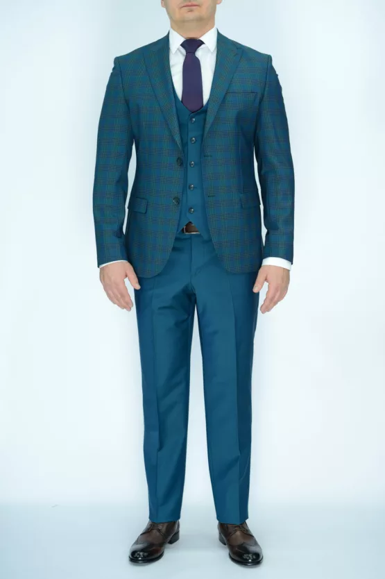 Костюм-тройка изумрудного цвета в клетку Каталог